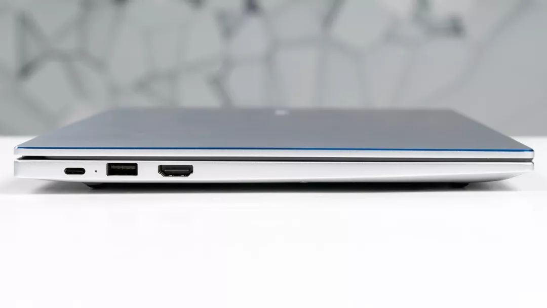 聊一款超高性价比的新品轻薄本