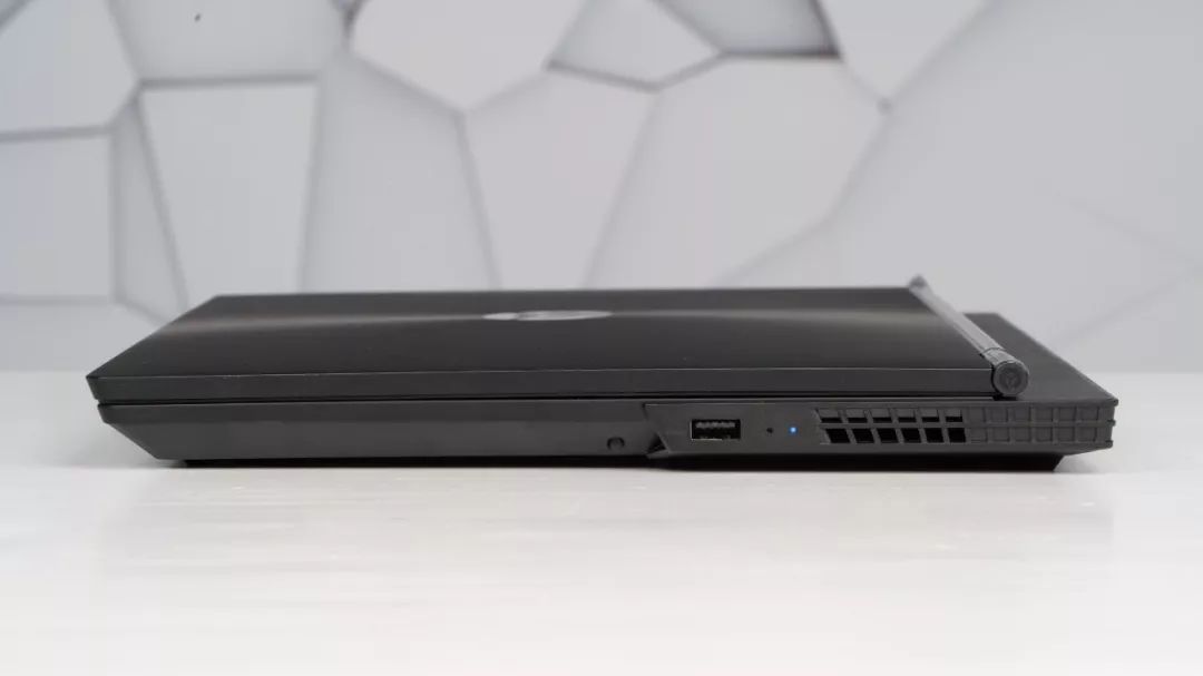 聊一款“组合降价”的游戏本