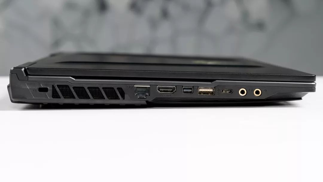 聊一款全新上市的3A游戏本