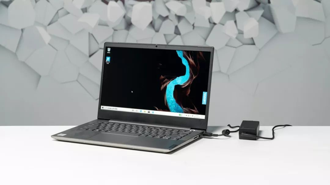 聊一款新发布的主流价位商务本