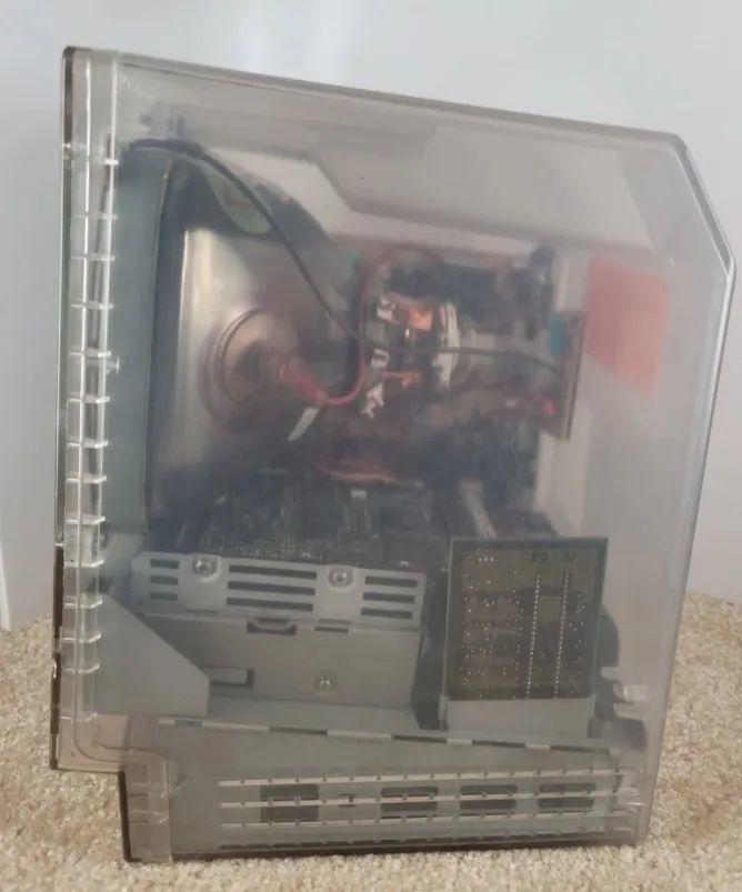 十分罕见,苹果 Macintosh Classic 透明原型机照片首次曝光