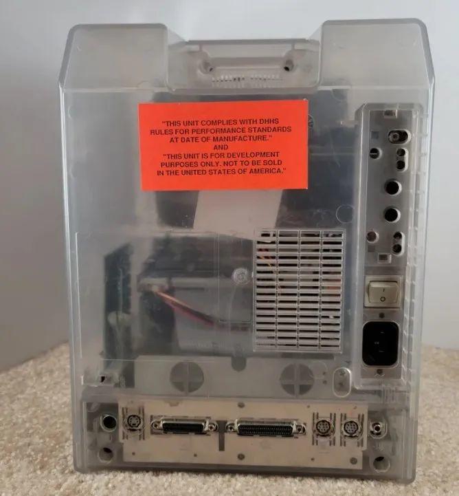 十分罕见,苹果 Macintosh Classic 透明原型机照片首次曝光