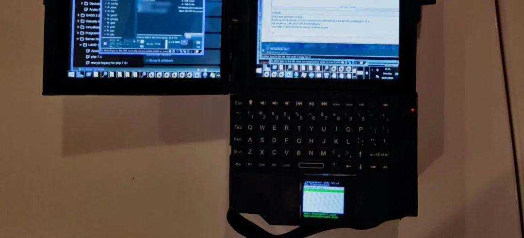 丧心病狂:这款 Aurora 7 原型笔记本挂了七个显示屏