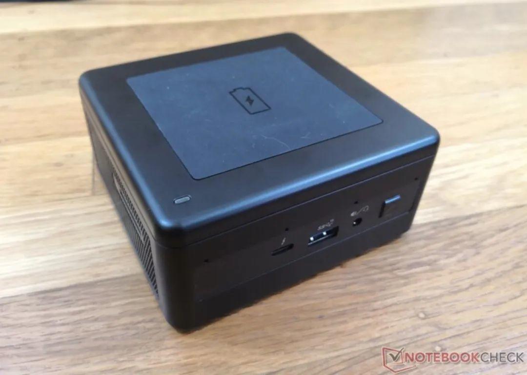 外媒测试英特尔新款 NUC 11:支持 15W 无线充电