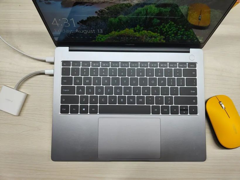 realme 鼠标、扩展坞曝光,有望与 realme Book 笔记本一同发布