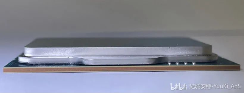 英特尔酷睿 i9-12900K ES 工程样品照曝光,16 核 4.5 GHz