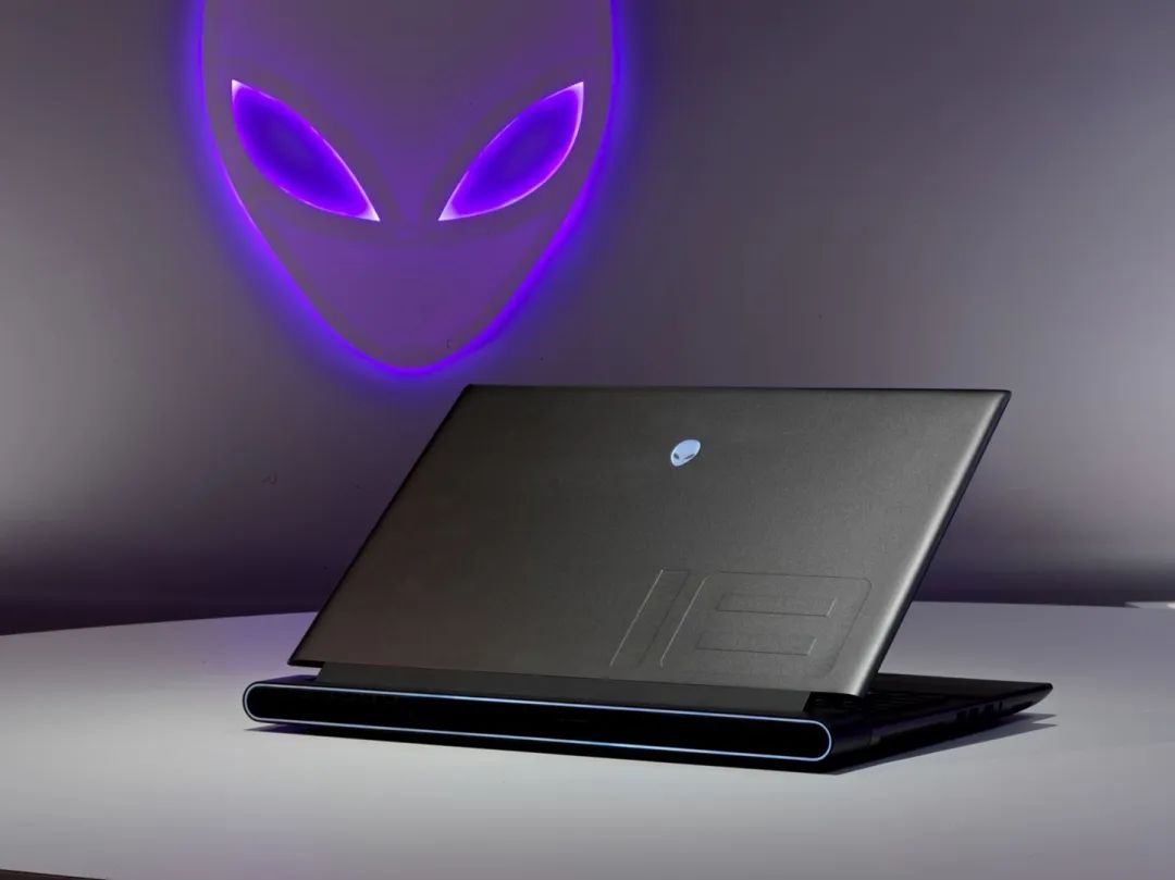 分享一组“外星人”电脑 Alienware - 普象网